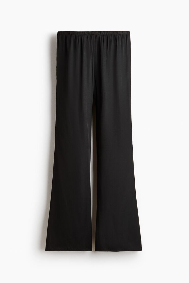 Celana Satin Wanita Flare Fit - Midnight Black